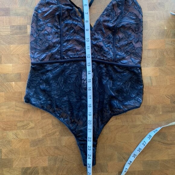 Auden Lace Bodysuit - Black and Pink M - Picture 4 of 6